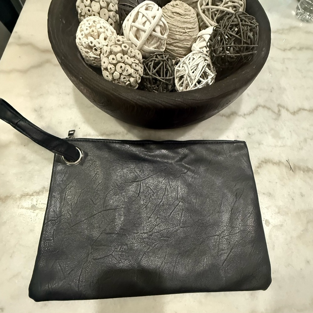 Wristlet - Picture 2 of 3